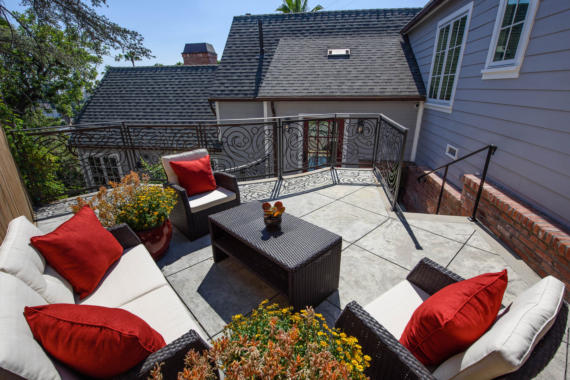  Large patio area for entertaining 