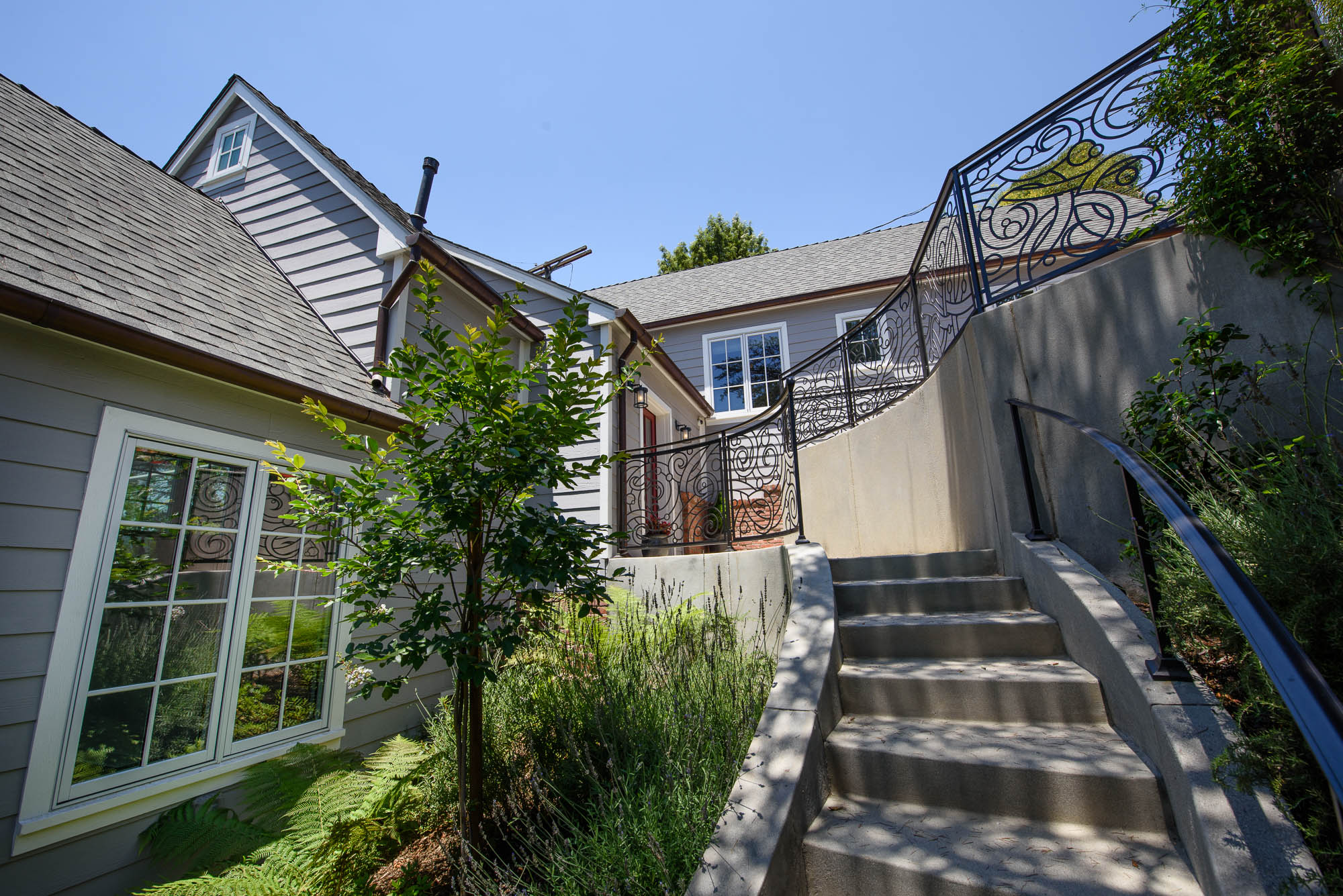  Leading to Main Entrance 